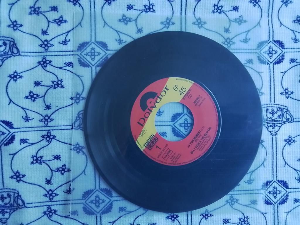 Billy vera & the Beaters            At this moment, Ophalen of Verzenden, Zo goed als nieuw, Pop, Single