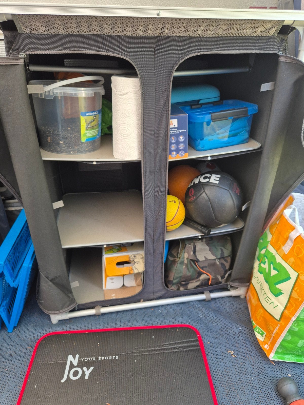 Camping kastje, Ophalen, Campingkast