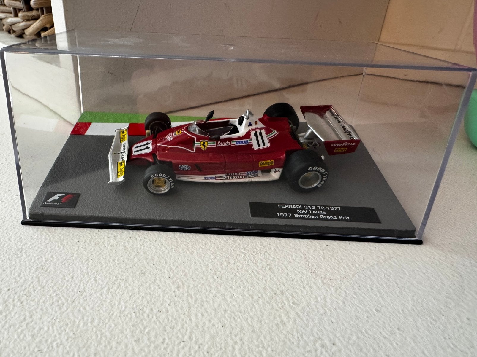 Nieuw Modelauto Niki Lauda Ferrari 312 t2-1977, Hobby en Vrije tijd, Modelauto's | 1:43, Ophalen of Verzenden, Nieuw, Auto, Overige merken