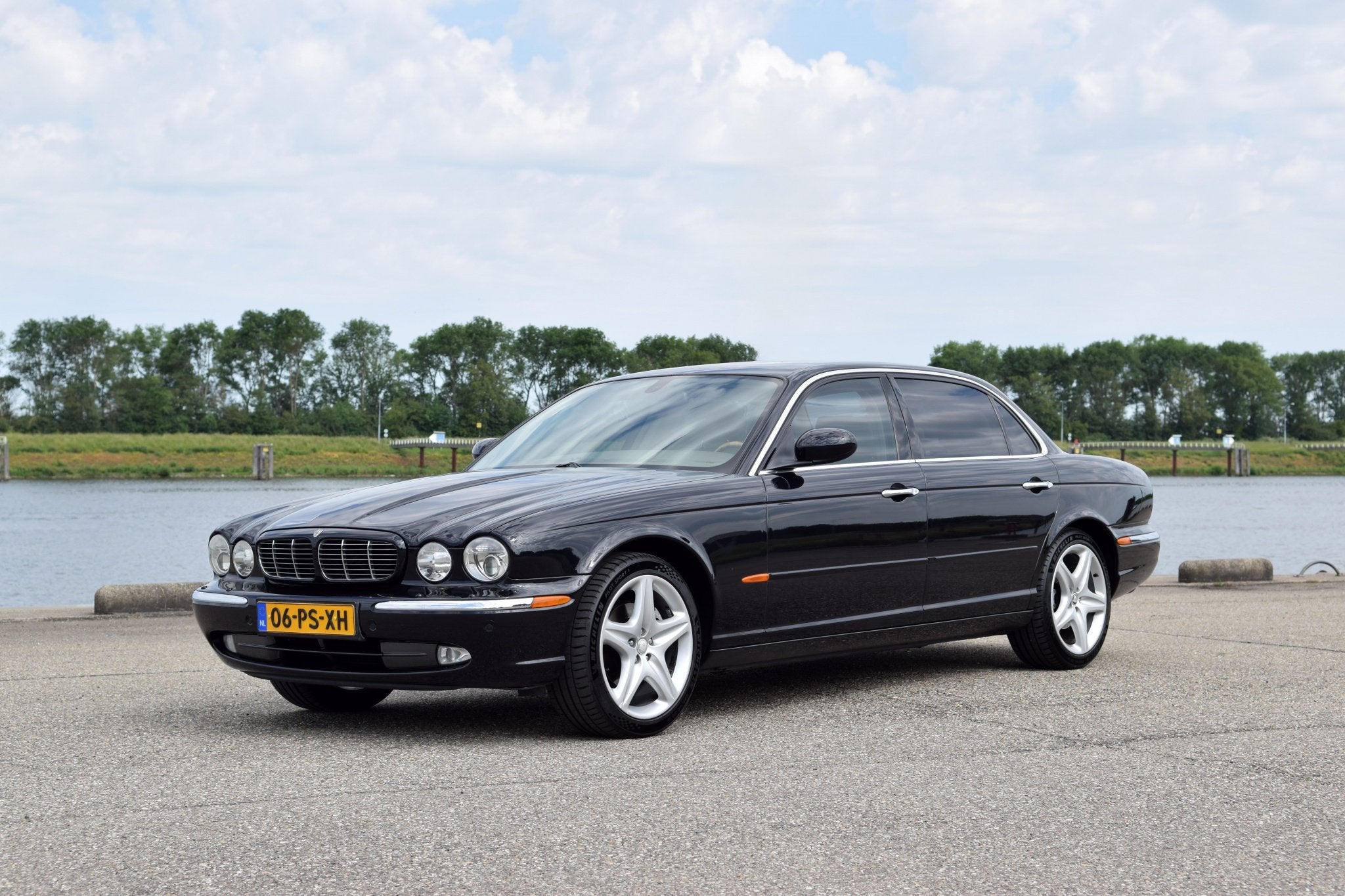 Jaguar XJ 4.2 V8 Sovereign LWB (bj 2004, automaat), Auto's, Automaat, Achterwielaandrijving, Gebruikt, 8 cilinders