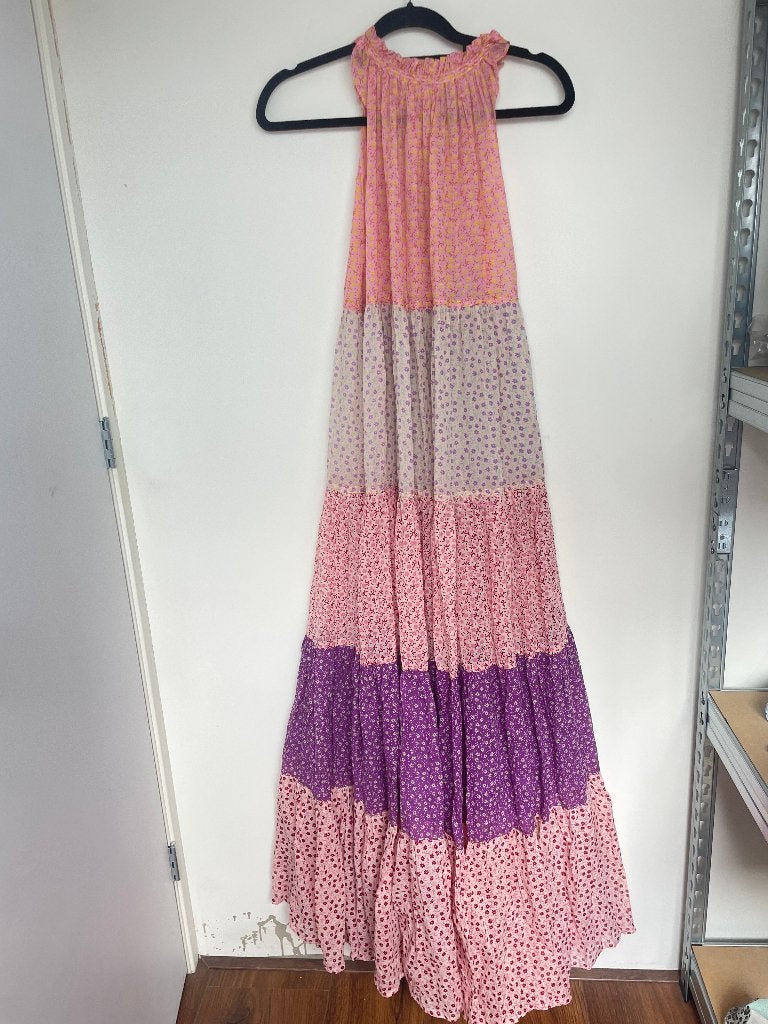 Yvonne S Maxi Hippydress floral roze gelaagd M mouwloos, Maat 38/40 (M), Yvonne S, Miss May SARL, 42 rue Monge, 75005 Parijs, Frankrijk
