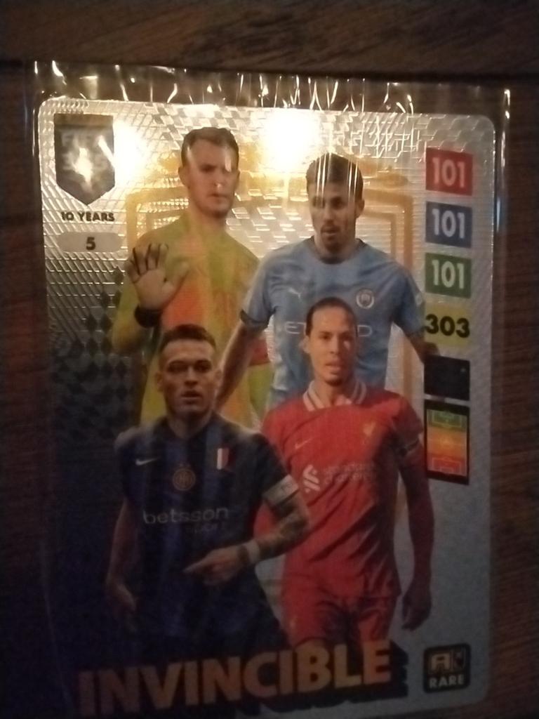 Panini Adrenalyn XL 2025 Invincible Kaart - Ophalen, Ophalen, Nieuw, Buitenlandse clubs, Spelerskaart