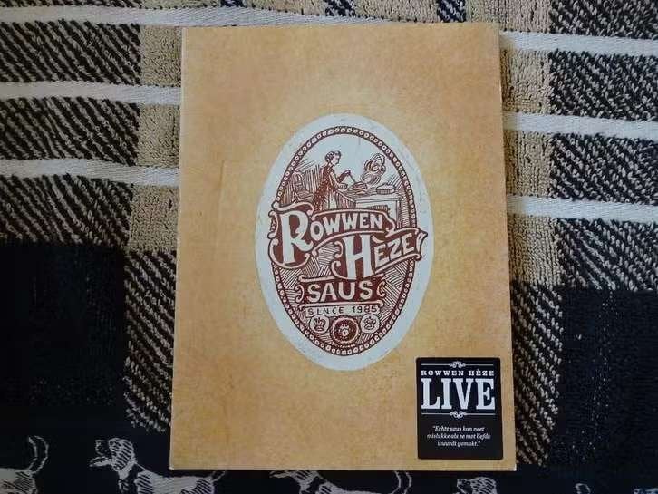 DVD Rowwen Hèze - Saus, Alle leeftijden, Zo goed als nieuw, Inclusief boekje, Concert