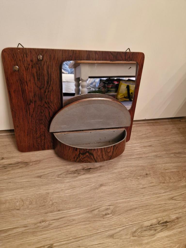 Vintage wandkastje met spiegel en opbergvak, Ophalen of Verzenden