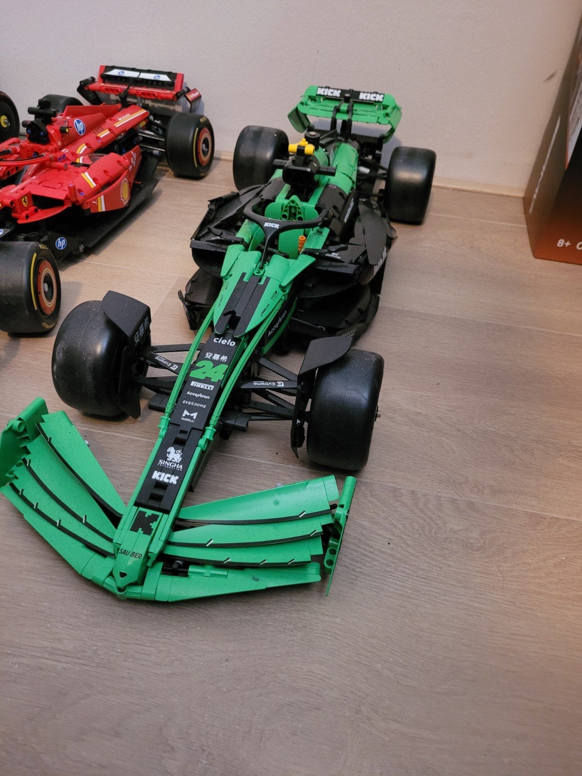 Cada Formule 1 KICK Sauber C44, Ophalen, Zo goed als nieuw