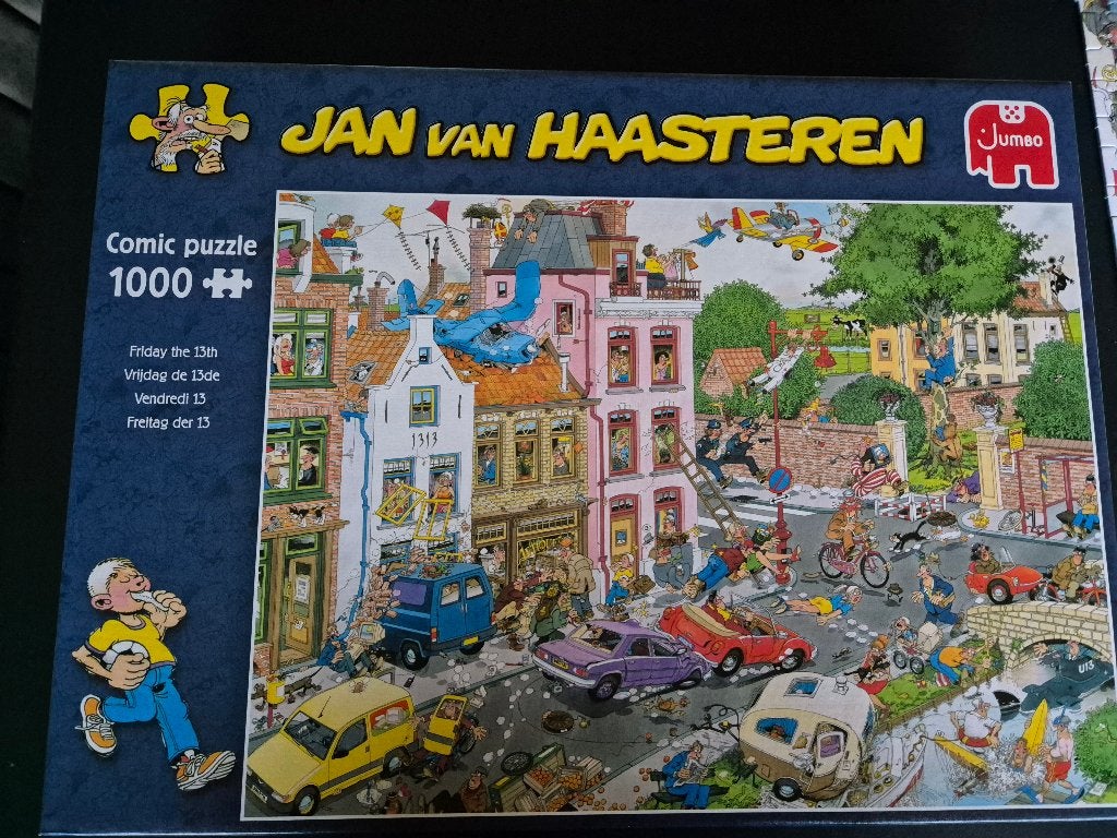 Puzzel Jan van Haasteren 1000 vrijdag de 13e, Ophalen of Verzenden, 500 t/m 1500 stukjes, Zo goed als nieuw, Legpuzzel