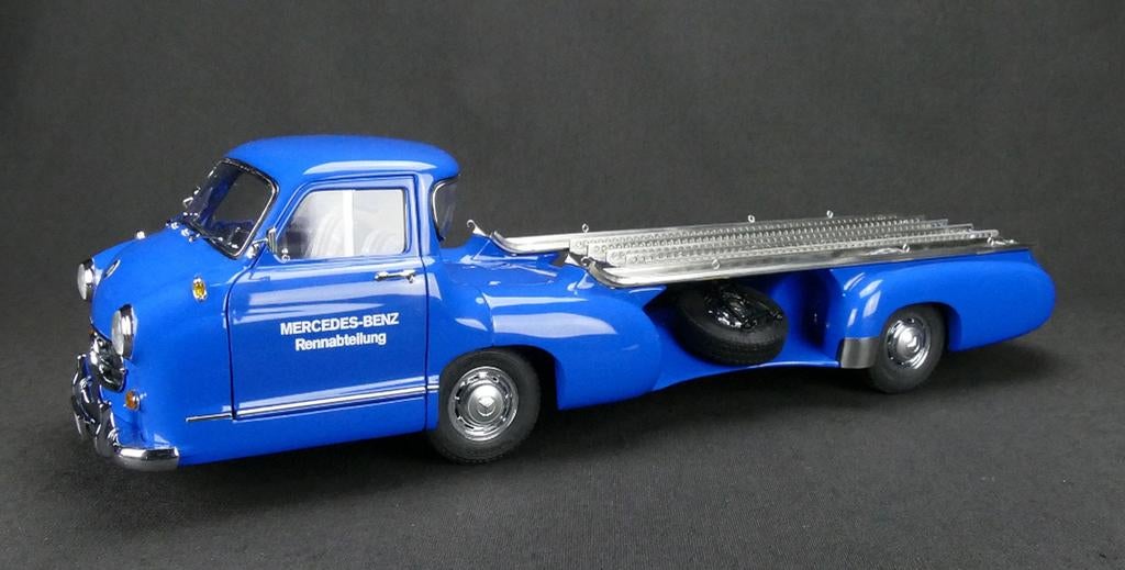 Mercedes-Benz Renntransporter “Blue Wonder” – CMC M-143, Ophalen, Nieuw