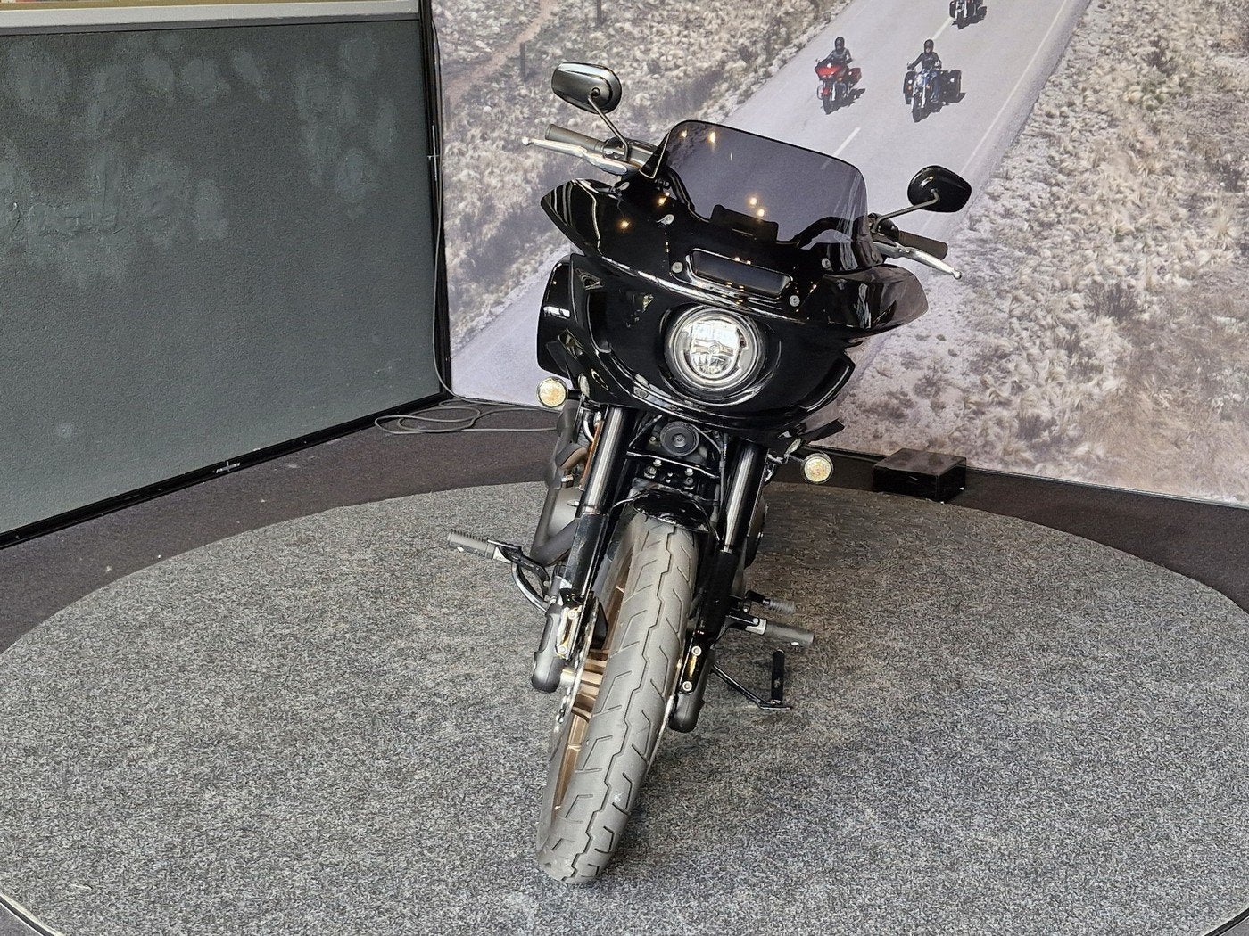 Harley-Davidson SOFTAIL FXLRST LOW RIDER ST (bj 2023), Motoren, Motoren | Harley-Davidson, Laan van Vredenoord 33
2289 DA  RIJSWIJK, NL