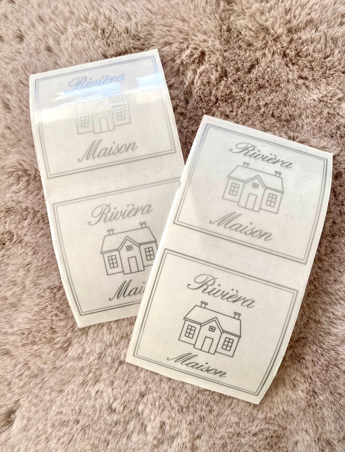 Riviera Maison stickers - met Huisje 6 x 6 cm, Huis en Inrichting, Nieuw, Ophalen of Verzenden, Landelijk, Wit