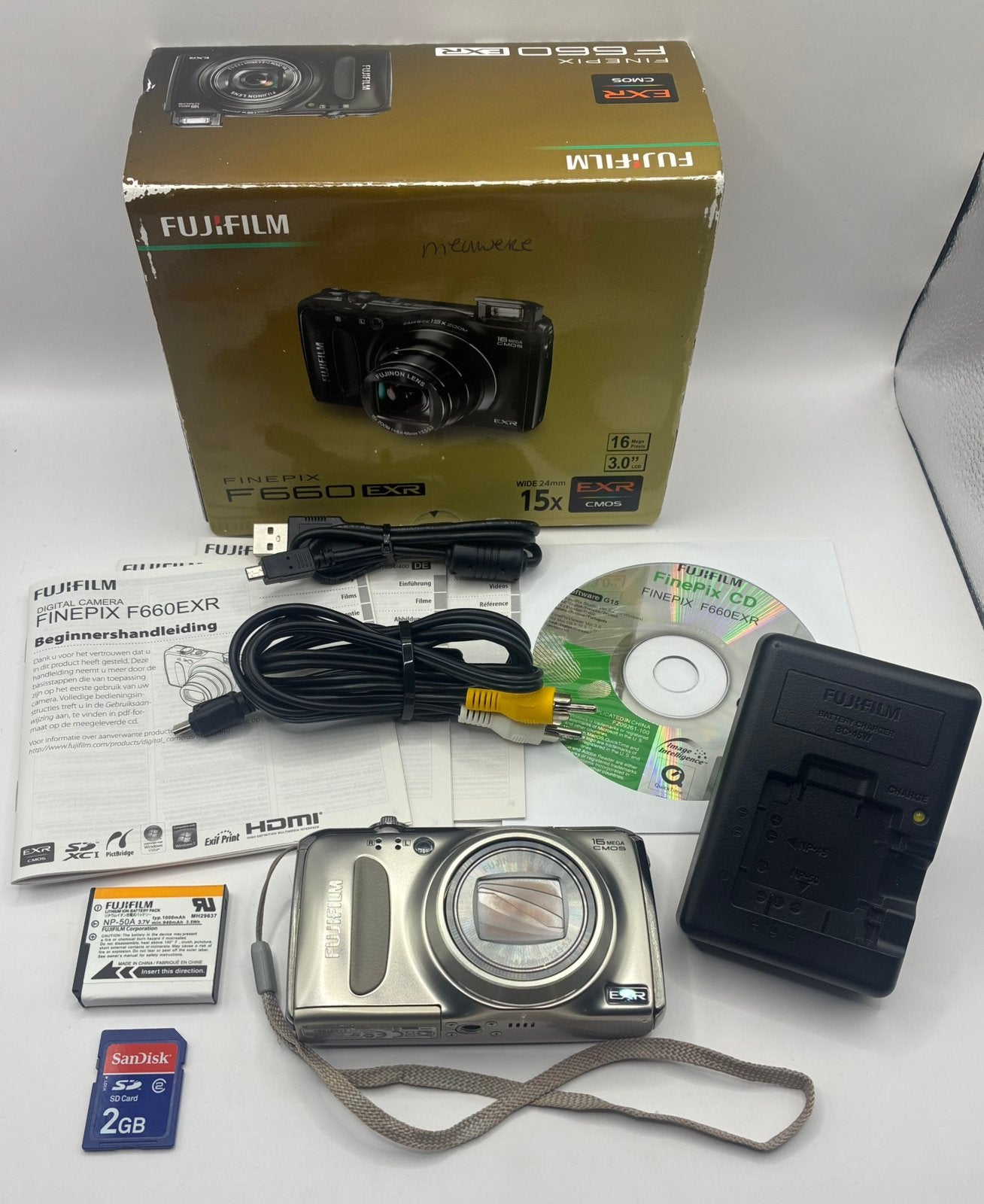 Fujifilm finepix F660exr - compact camera, Ophalen of Verzenden, Zo goed als nieuw, 8 keer of meer
