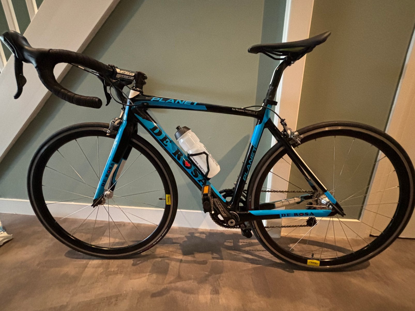 Te koop mooie blauwe racefiets “de Rosa”