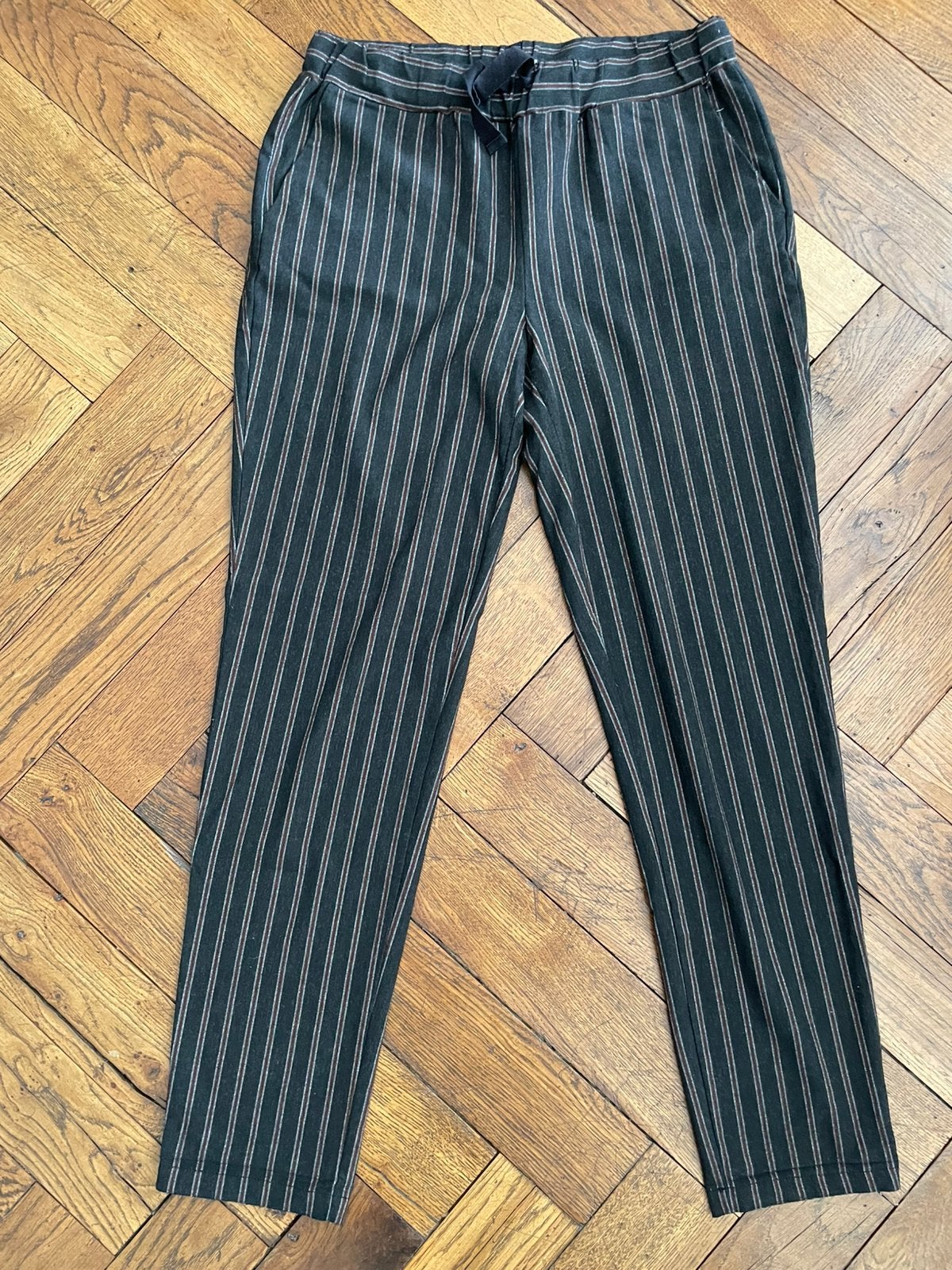 By-bar broek maat M 38 donkergrijs streepje najaar herfst, Kleding | Dames, Ophalen of Verzenden, Zo goed als nieuw, Maat 38/40 (M)