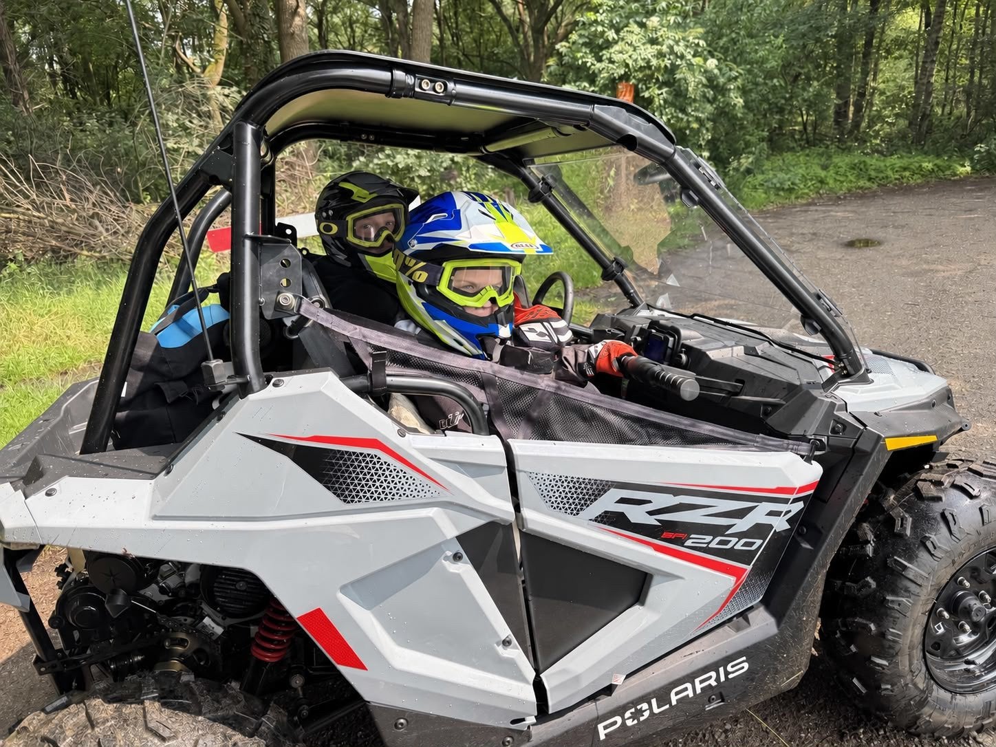 Polaris Quad Polaris RZR 200 Nieuwstaat 28 uur oud, Achterwielaandrijving, Gebruikt, Zwart, Overige carrosserieën