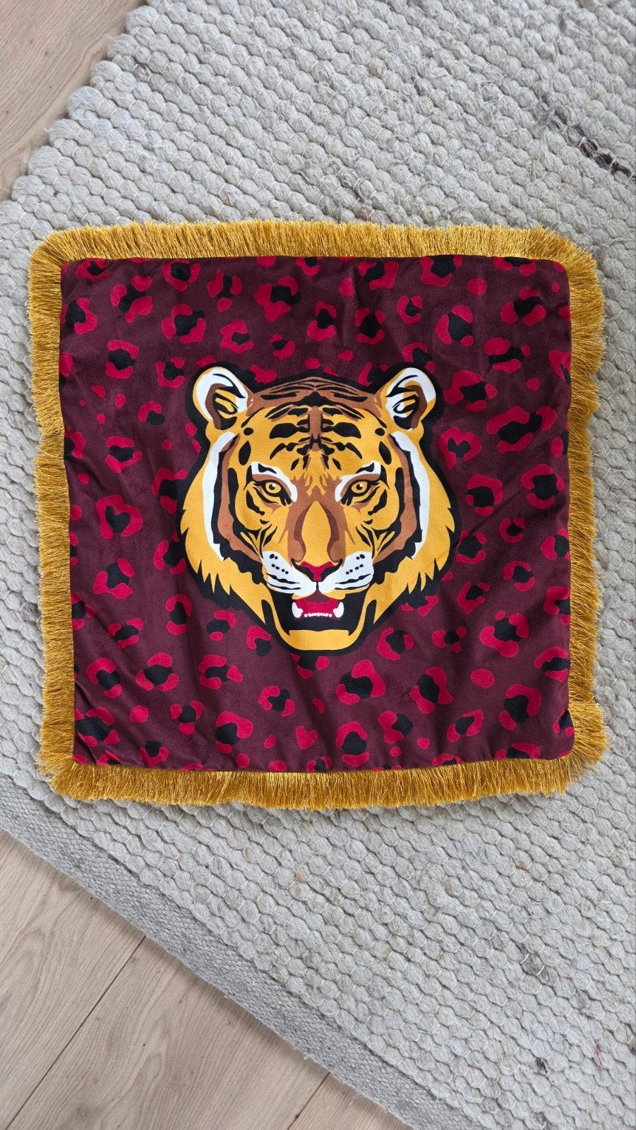 Kussenhoes Xenos 45x45cm met tijgerprint en franjes, Overige merken, Meerkleurig, Met print, Nieuw