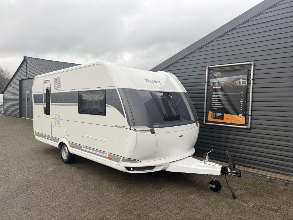 Hobby Excellent 460 SL 2026 enkele beden, zw as, 14l boiler, Caravans en Kamperen, Caravans, Schokbreker, Hobby, Bedrijf, Treinzit