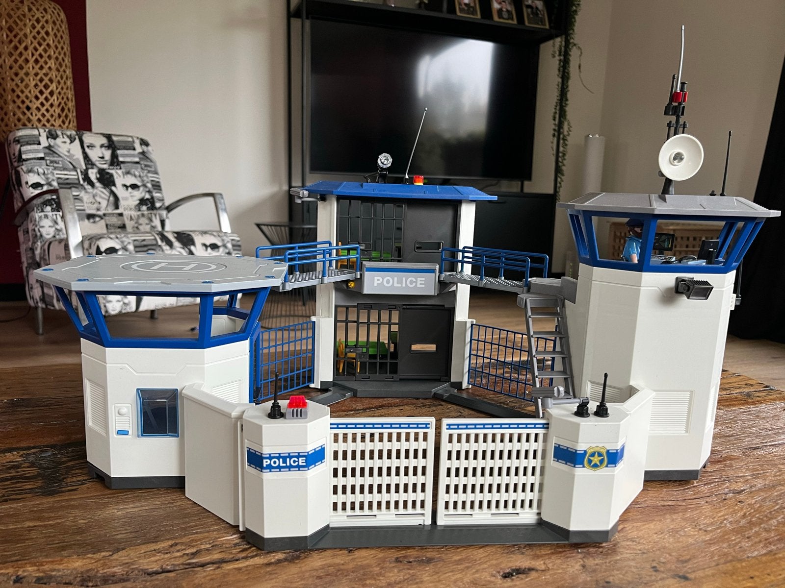 Playmobil City Action Politiebureau 6872/6919 (mist 1 figuur, Kinderen en Baby's, Gebouw, Complete set, Ophalen of Verzenden, Zo goed als nieuw