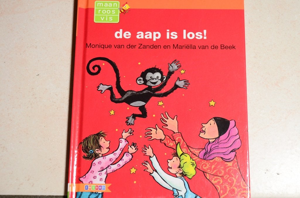Maan Roos Vis: de aap is los! Monique van der Zanden AVI S , Boeken, Kinderboeken | Jeugd | onder 10 jaar, Ophalen of Verzenden