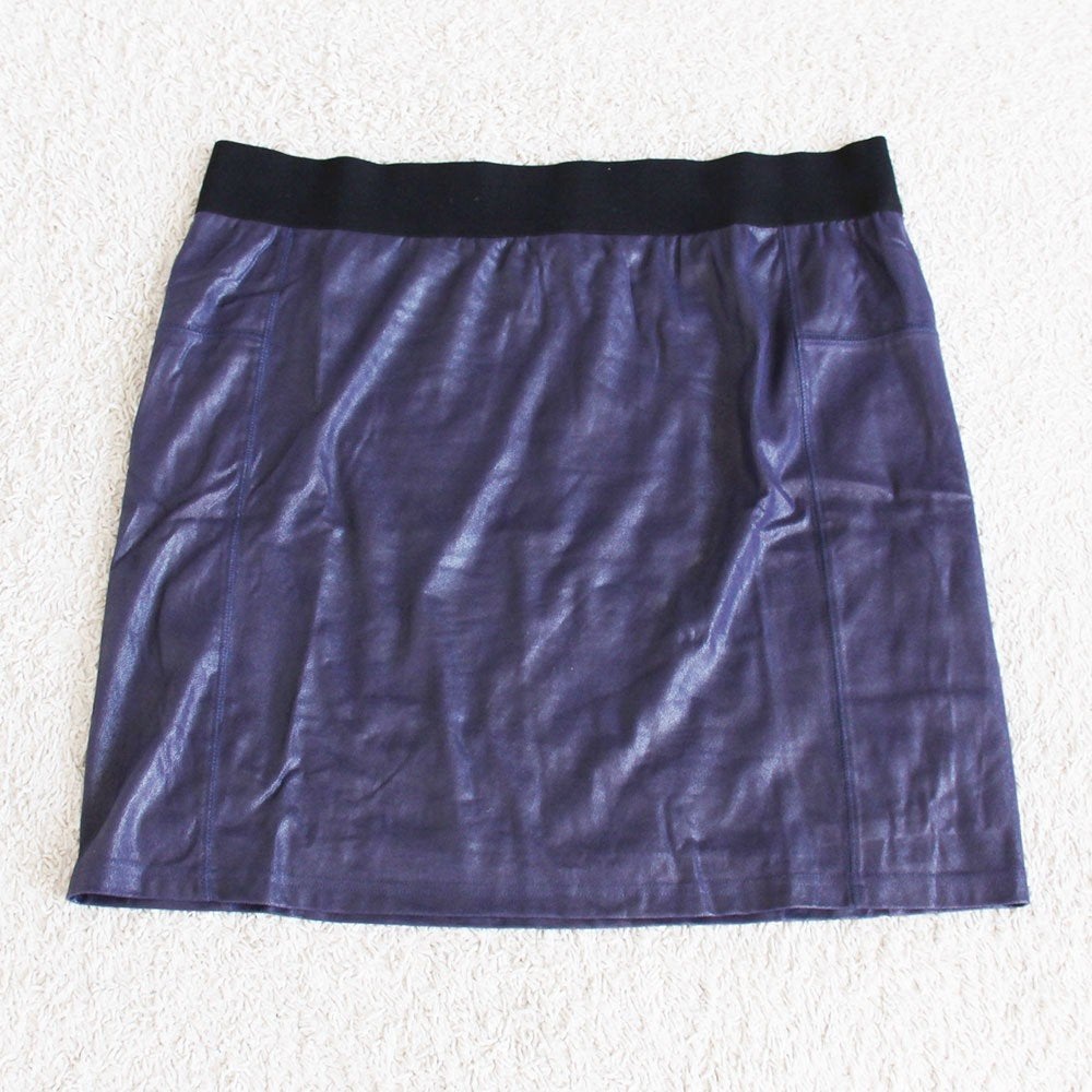 Schitterende Norah Rok - 101 (Maat 48) € 40,-
