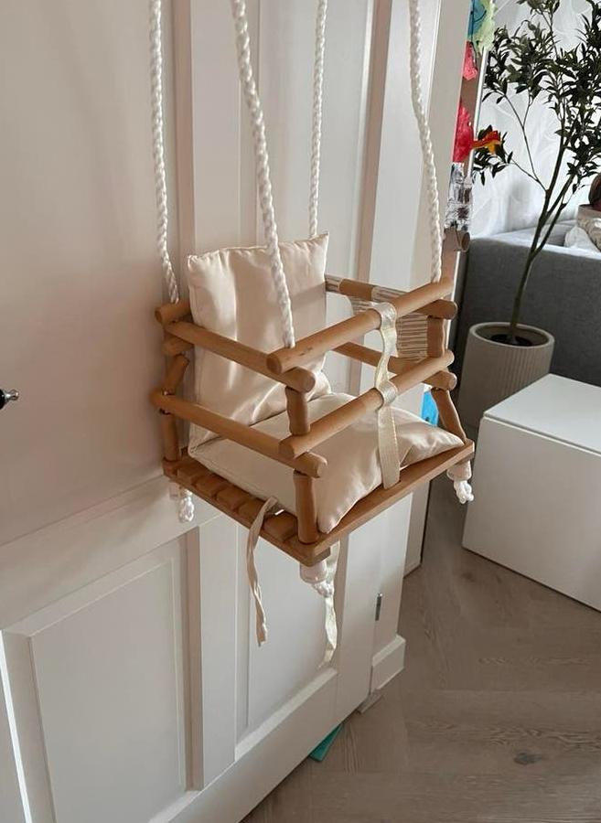 NIEUW Houten schommel baby schommelstoeltje, Ophalen, Zo goed als nieuw