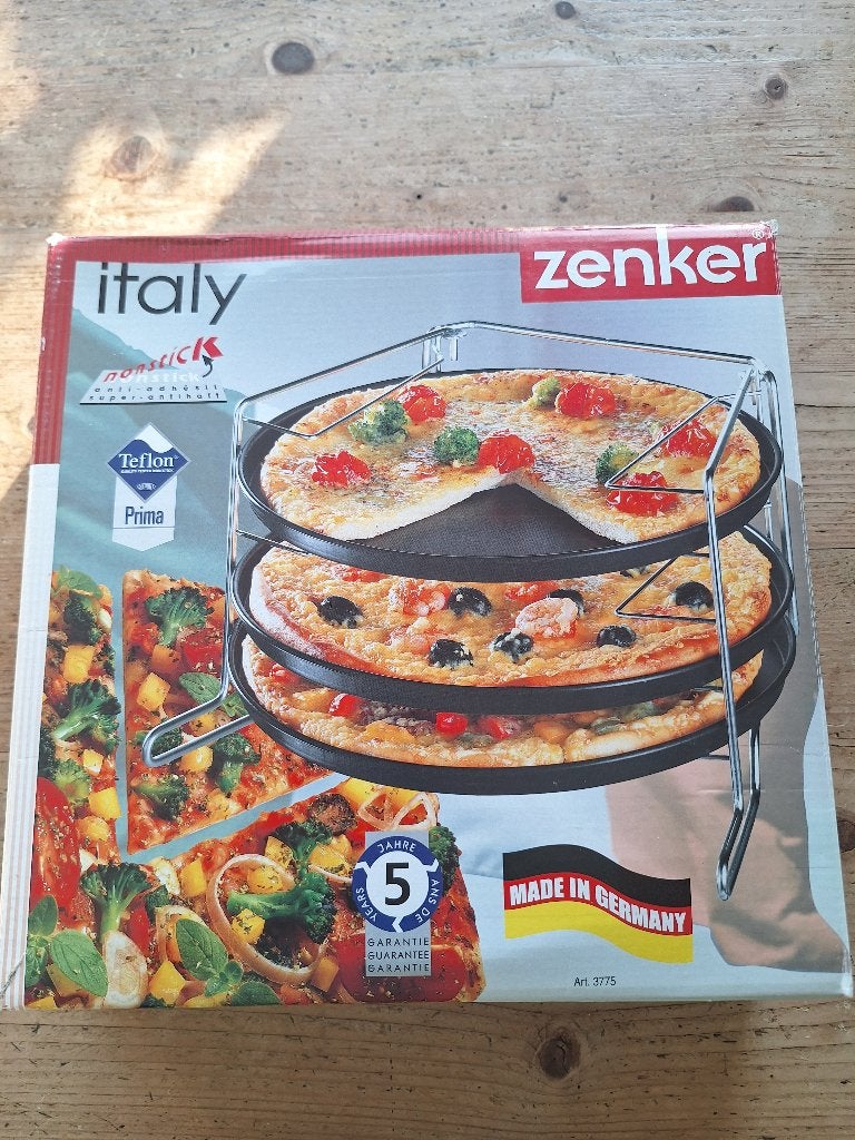 Pizza toren, Overige typen, Ophalen of Verzenden, Zo goed als nieuw, Zwart