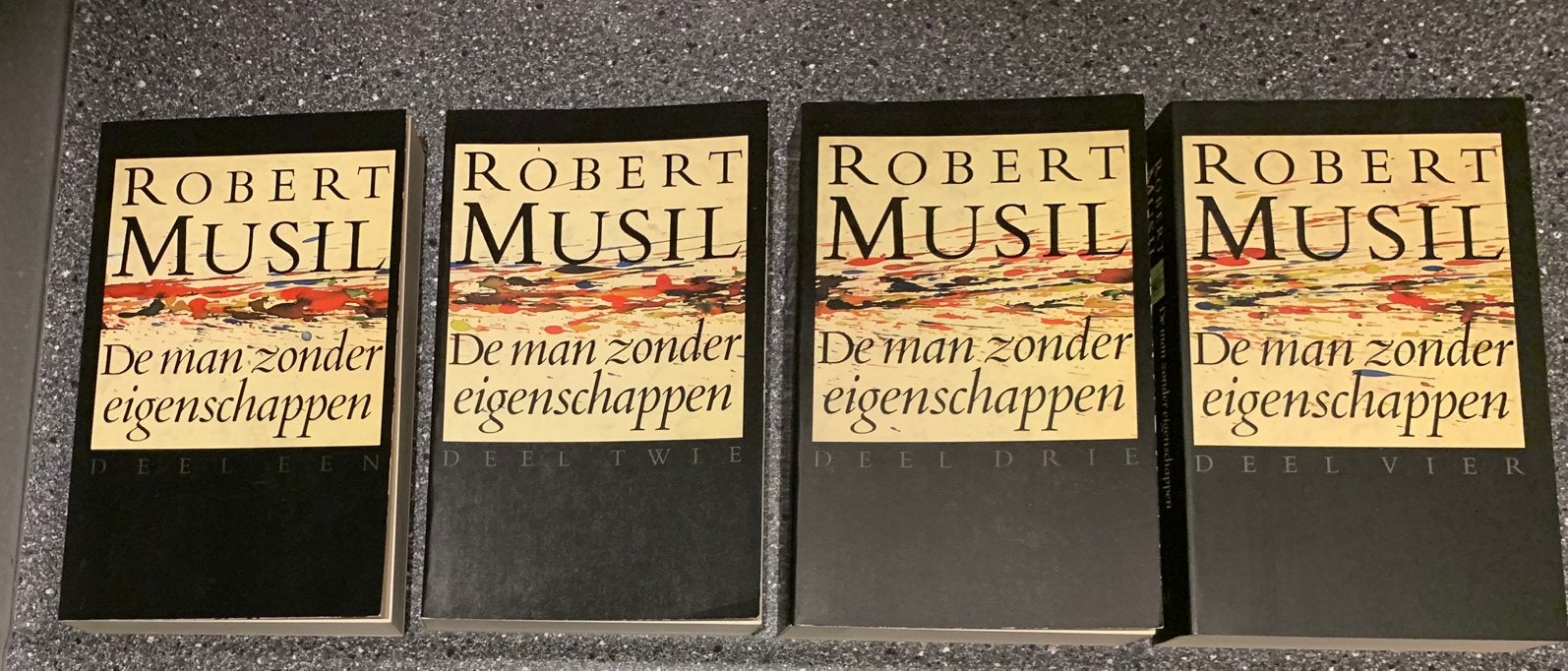 Musil - De man zonder eigenschappen deel 1 t/m 4 - compleet, Ophalen of Verzenden, Zo goed als nieuw