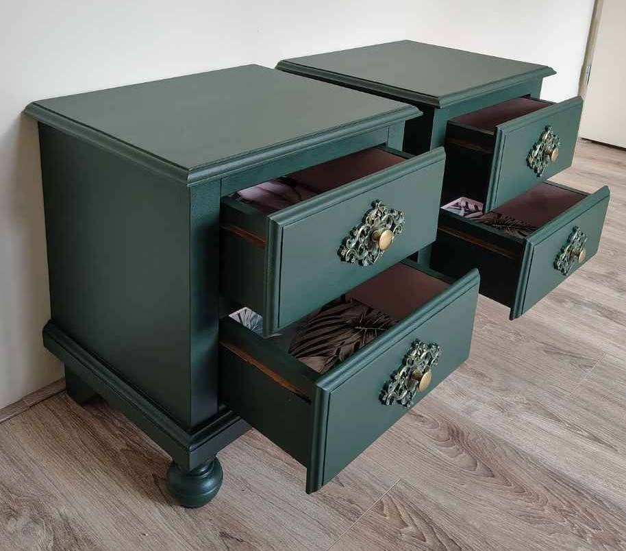 Foto 5 van Luxe set vintage grenen nachtkastjes 2 stuks