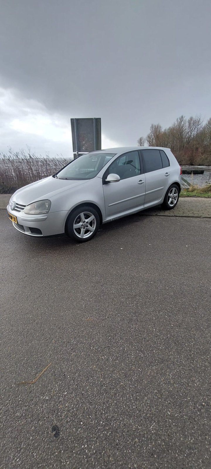 Volkswagen Golf 1.6 16V FSI 85KW 5D 2004 Grijs, Voorwielaandrijving, 4 cilinders, 620 kg, Origineel Nederlands