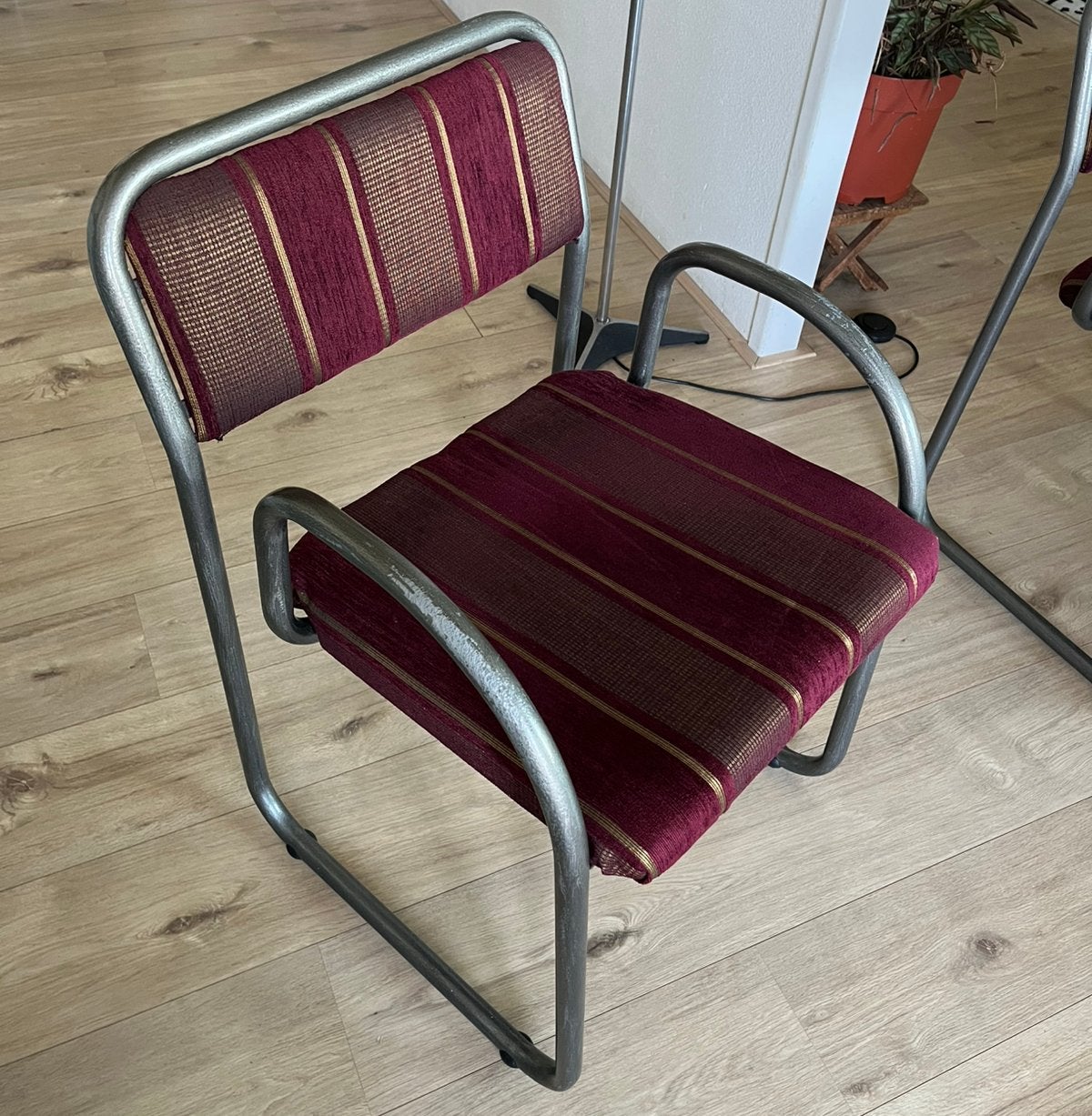 Comfortabele eetkamer stoelen - 4 stuks, Huis en Inrichting, Ophalen, Gebruikt, Rood, Vier