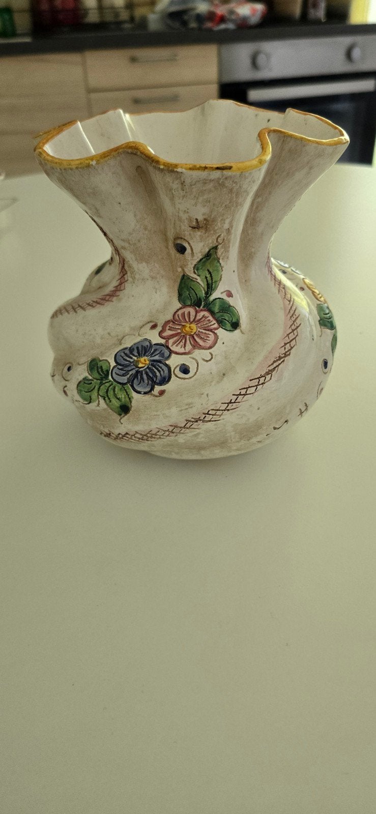 Antieke Deruta vaas met bloemmotief, Antiek en Kunst, Antiek | Vazen, Ophalen of Verzenden