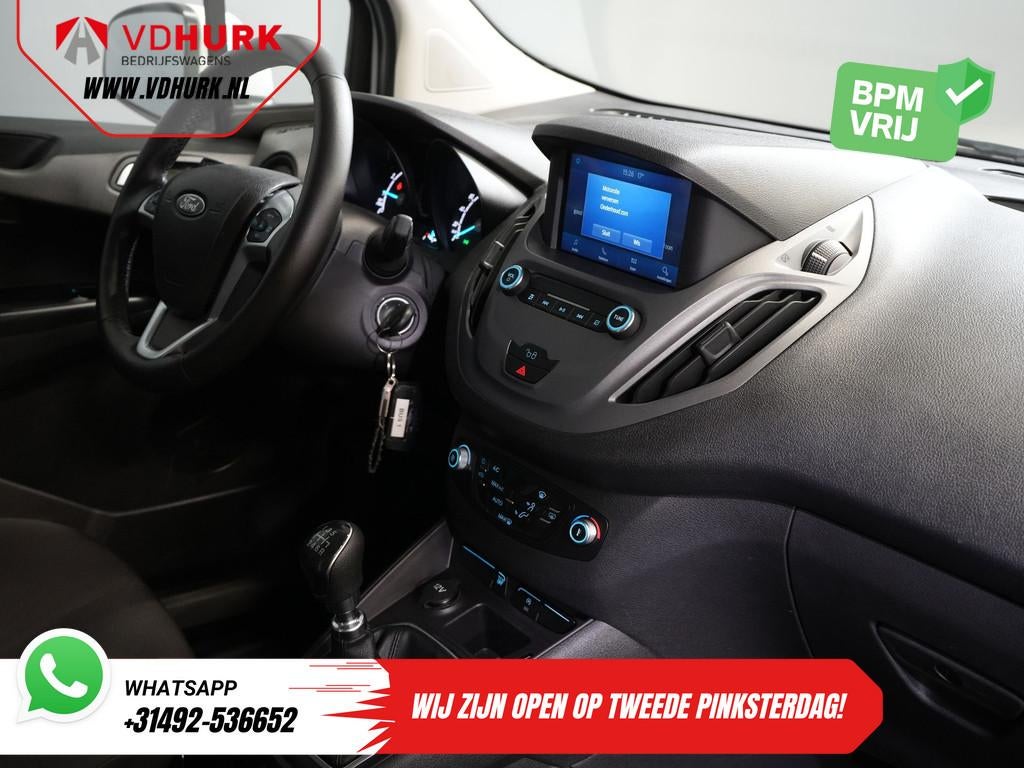 Ford Transit Courier 1.0 Limited BENZINE Carplay/ Camera/ Cl, Auto's, Bestelauto's, Voorwielaandrijving, Gebruikt, Euro 6, Wit
