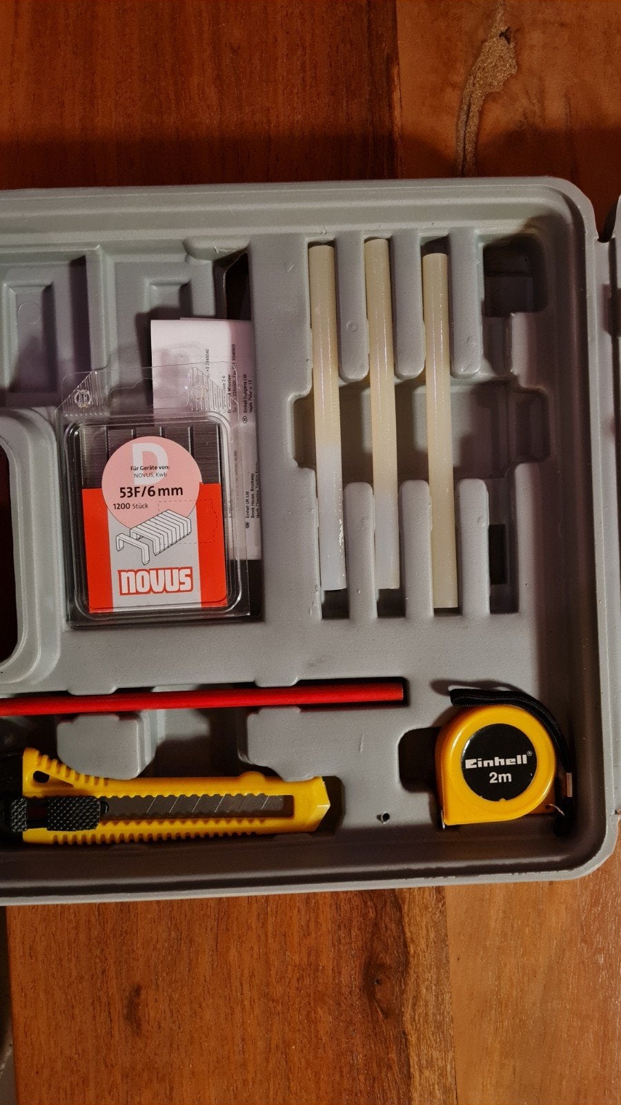 Elektrische nieter en lijmpistool, Doe-het-zelf en Verbouw, Gereedschap | Handgereedschap, Ophalen of Verzenden, Nieuw