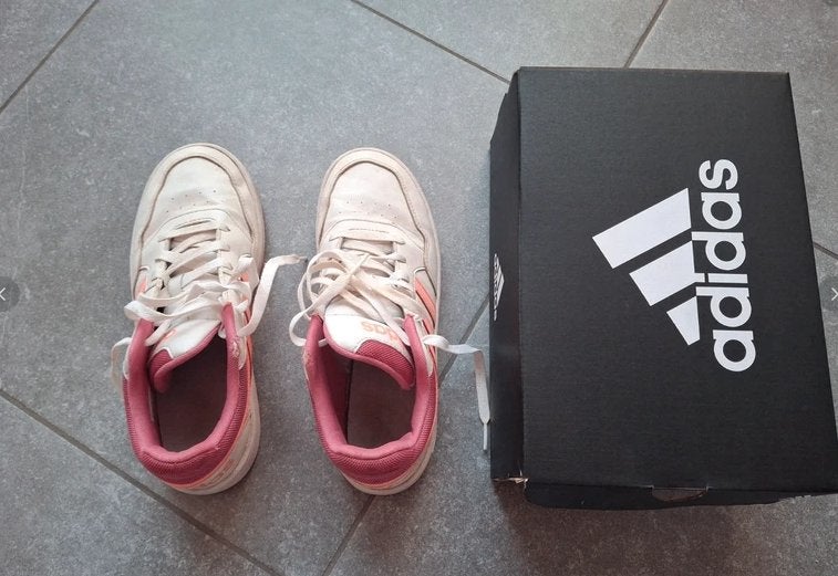 Schoenen Adidas maat 39, Wit, Sneakers of Gympen, Gedragen, Verzenden