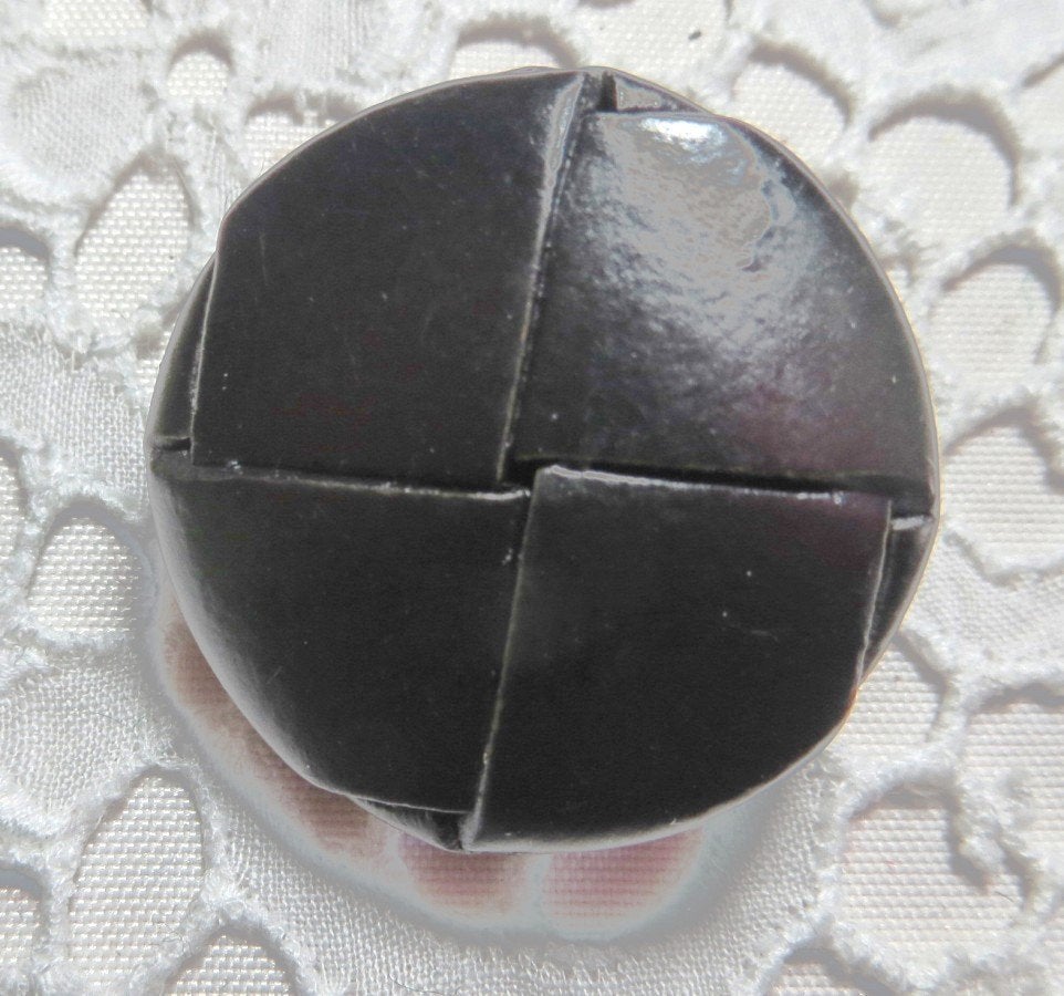 Vintage leder-look knopen nr m1845 donker bruin, Verzenden, Zo goed als nieuw, Knoop of Knopen
