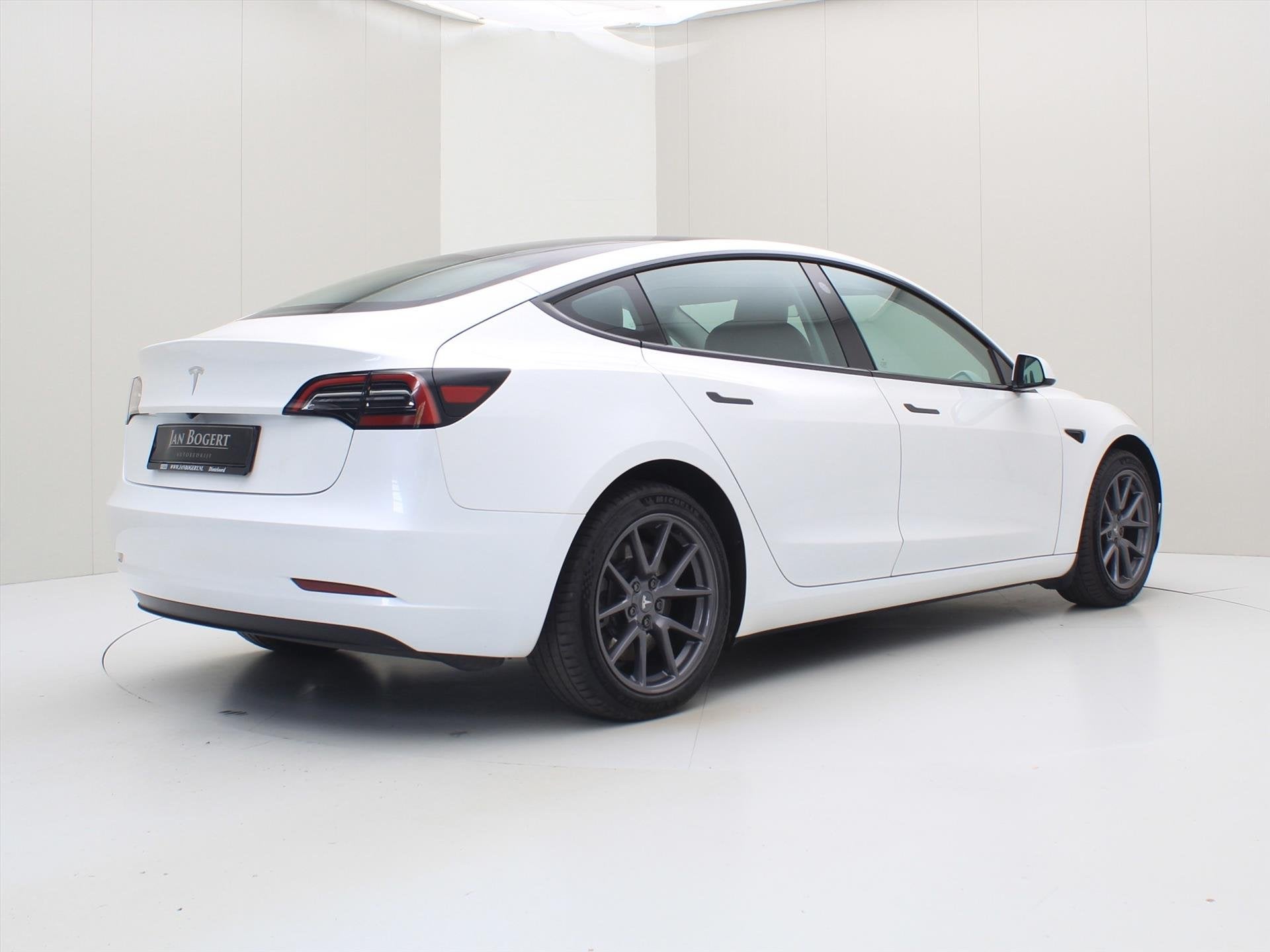 Tesla Model 3 Standard RWD Plus FACELIFT 94.2% SoH [ AMD RYZ, Automaat, Achterwielaandrijving, Gebruikt, Zwart