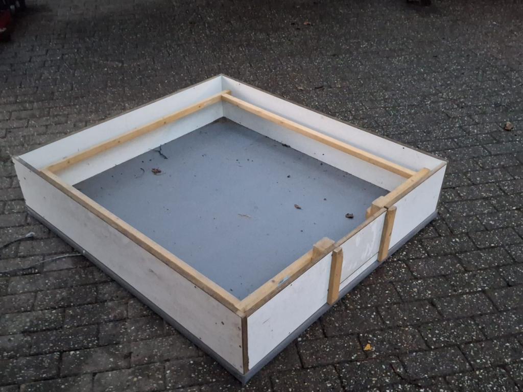 Honden werpkist puppy bak 135 cm x 122 cm x 30 cm, Ophalen of Verzenden, Zo goed als nieuw