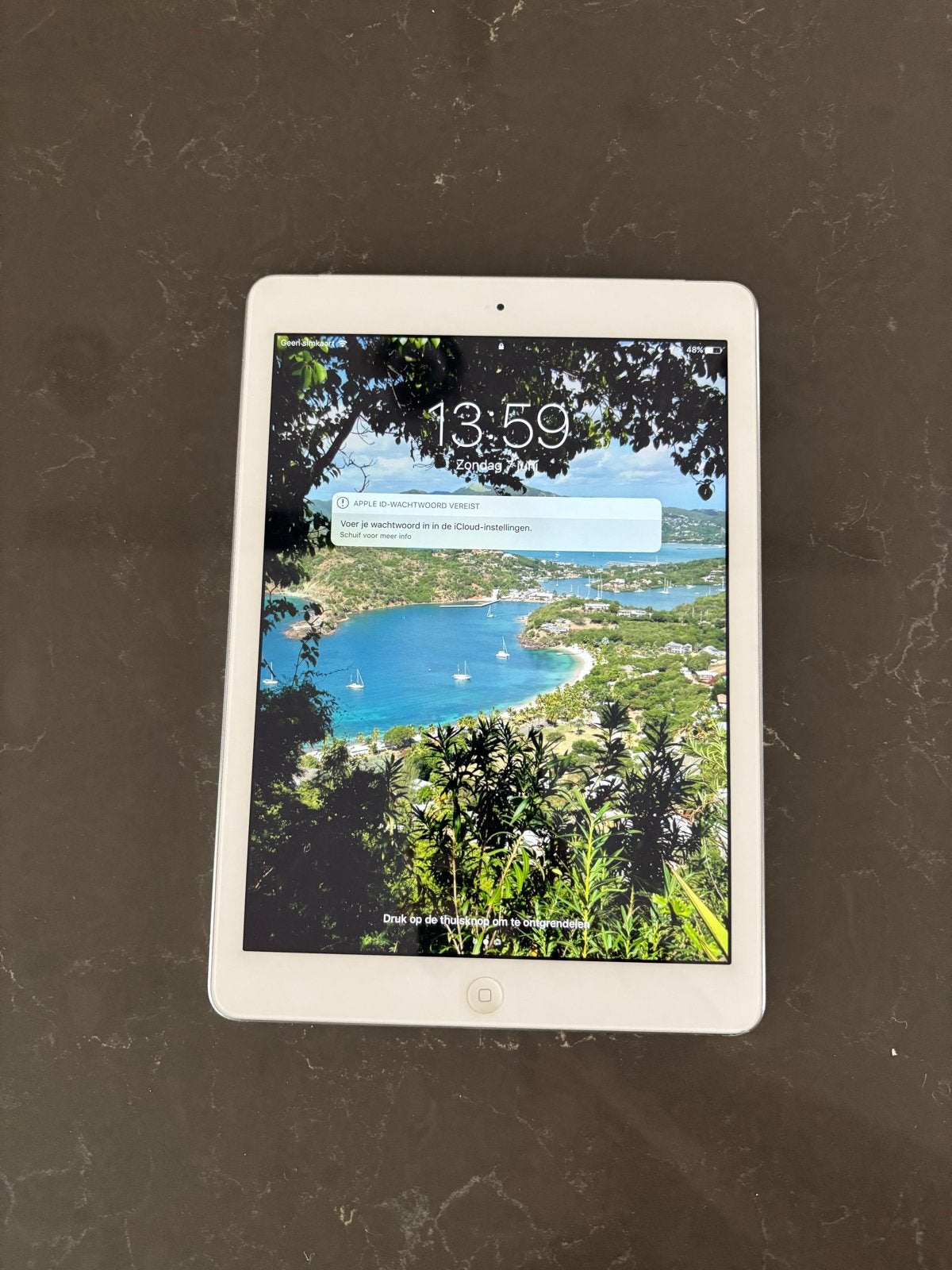 Ipad air 1 128gb + toetsenbord van logitech + opladers, Ophalen of Verzenden, Zo goed als nieuw, 10 inch, Apple iPad Air