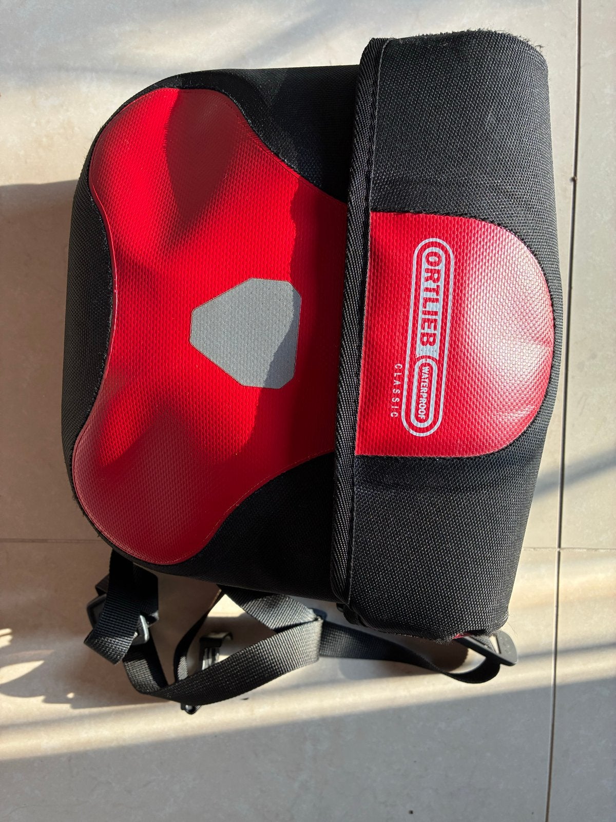 Ortlieb Stuurtas Ultimate Six Classic 7L Rood-Zwart, Fietsen en Brommers, Fietsaccessoires | Fietstassen, Ophalen of Verzenden