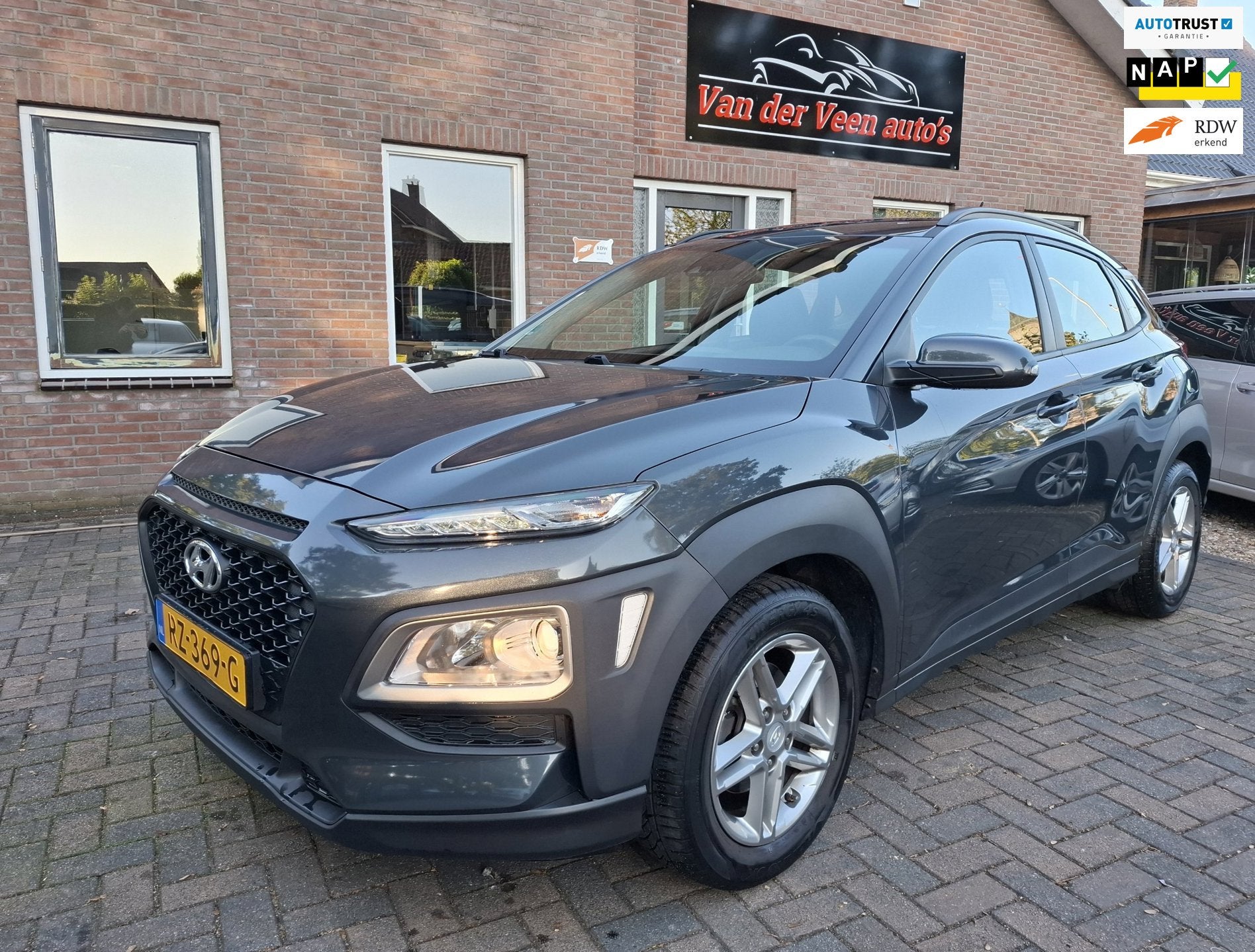 Hyundai Kona 1.0T Comfort Dealer onderhouden. O.a. carplay,, Auto's, Voorwielaandrijving, Dealer onderhouden, Stof, Gebruikt