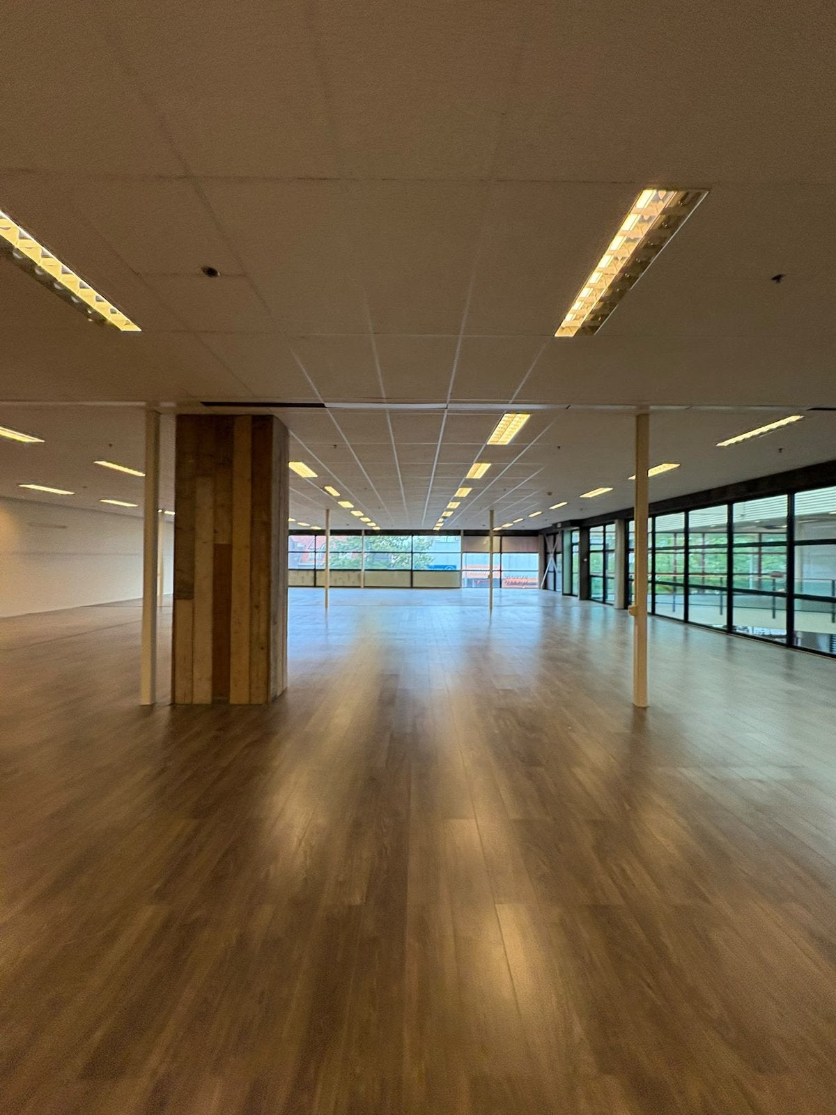 Haarlem: 500m2 Kantoor-/Bedrijfsruimte tijdelijke verhuur, Huizen en Kamers