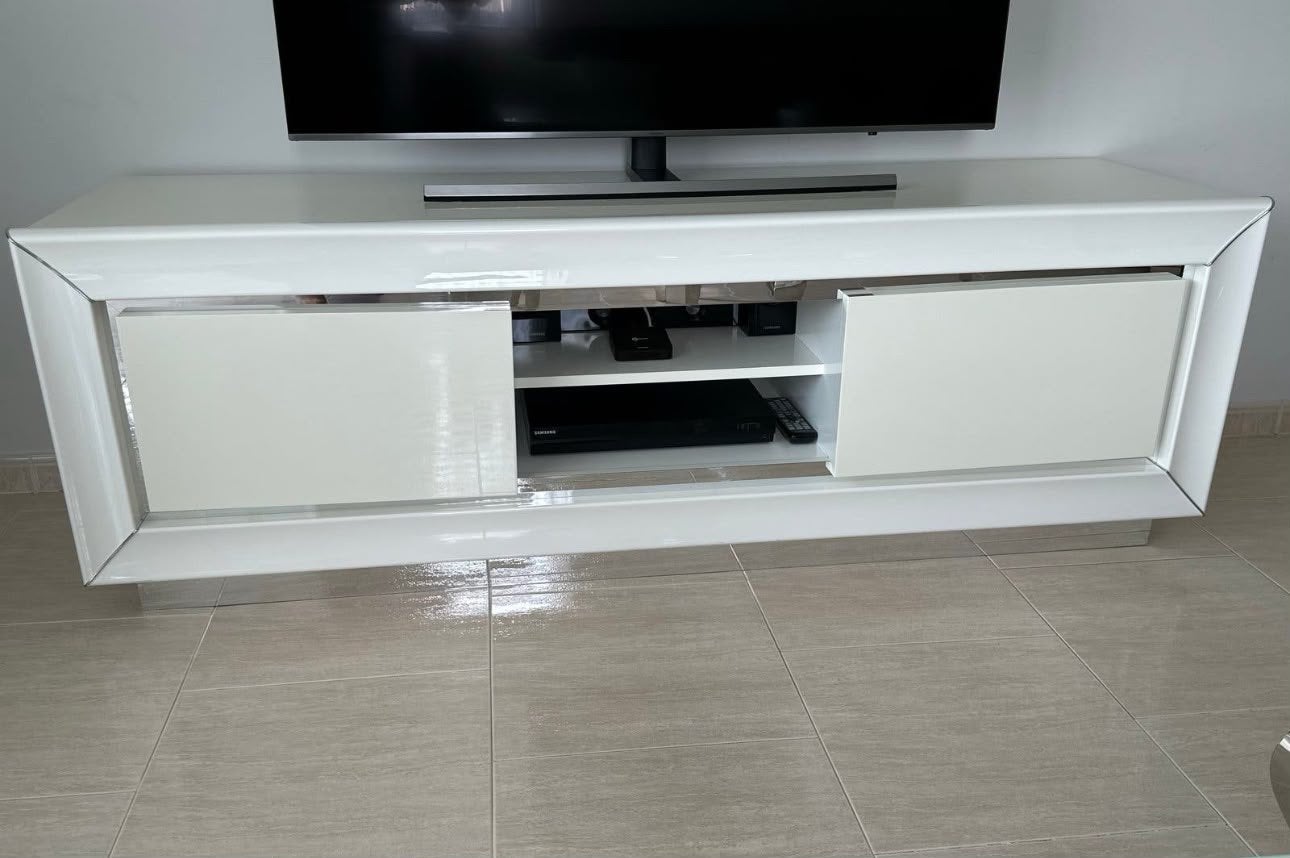 Witte tv kast glans + zilveren details, Ophalen