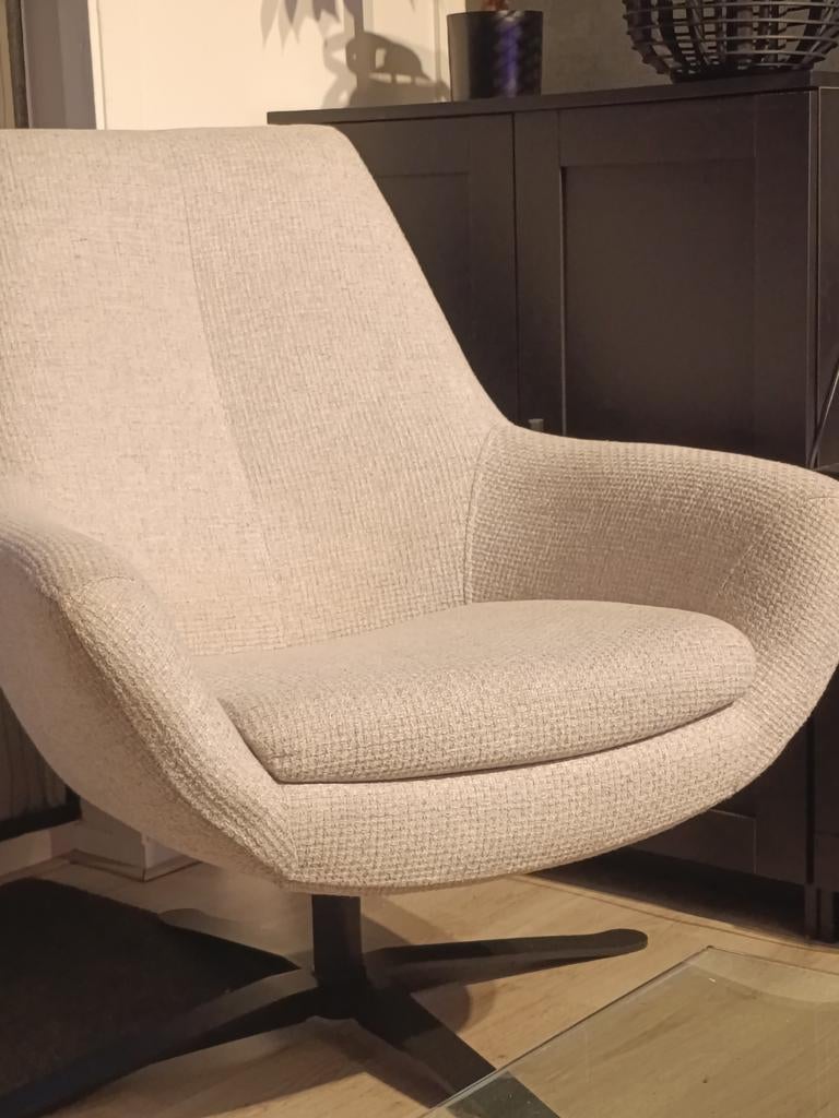 Montel Charles Low stoel - Zo goed als nieuw, Huis en Inrichting, Stoelen, Ophalen, Overige kleuren, Zo goed als nieuw, Eén