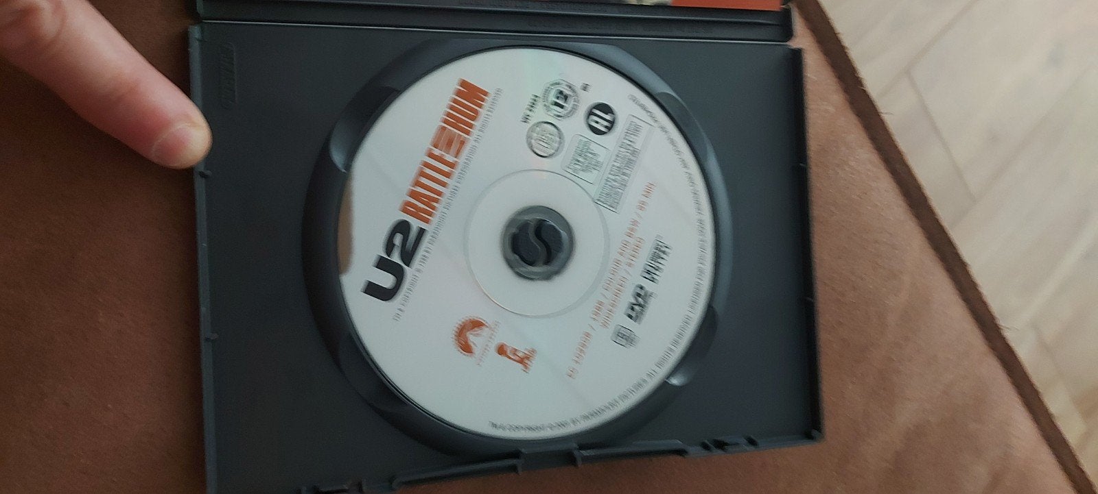 DVD van U2 RATTLE AND HUM, Alle leeftijden, Ophalen, Zo goed als nieuw