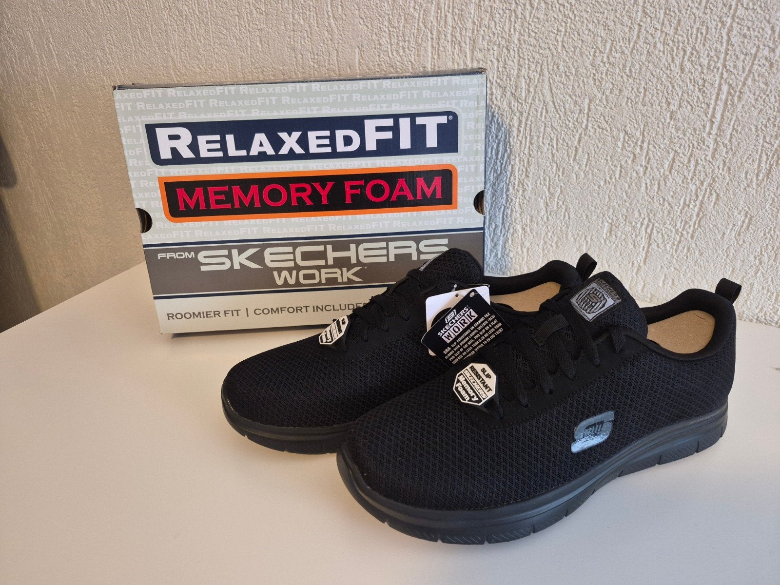 Skechers Heren Relaxed Fit Memory Foam - Nieuw in doos, Zwart, Nieuw, Ophalen of Verzenden, Sneakers of Gympen