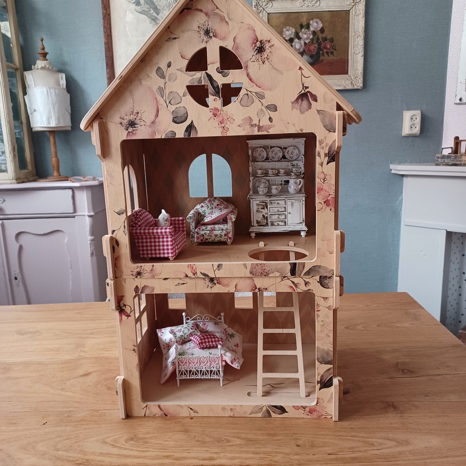 Houten poppenhuis, Ophalen of Verzenden, Zo goed als nieuw, Poppenhuis