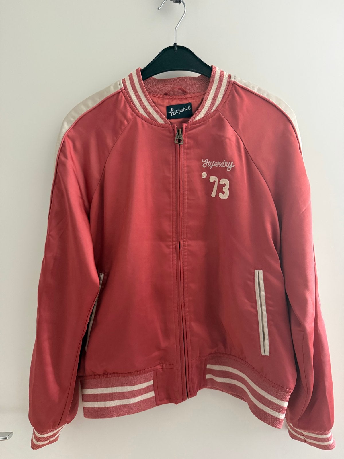 Superdry '73 Bomberjack - Zo goed als nieuw, Ophalen of Verzenden, Zo goed als nieuw, Maat 42/44 (L), Rood