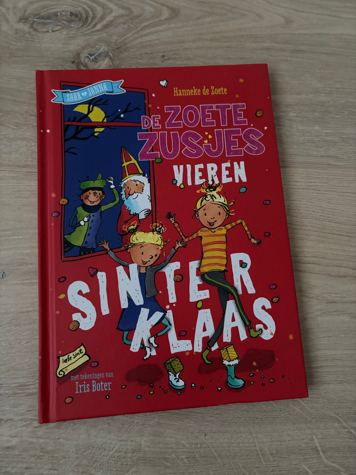 De Zoete Zusjes Vieren Sinterklaas - Hanneke de Zoete, Ophalen of Verzenden, Zo goed als nieuw, Fictie algemeen