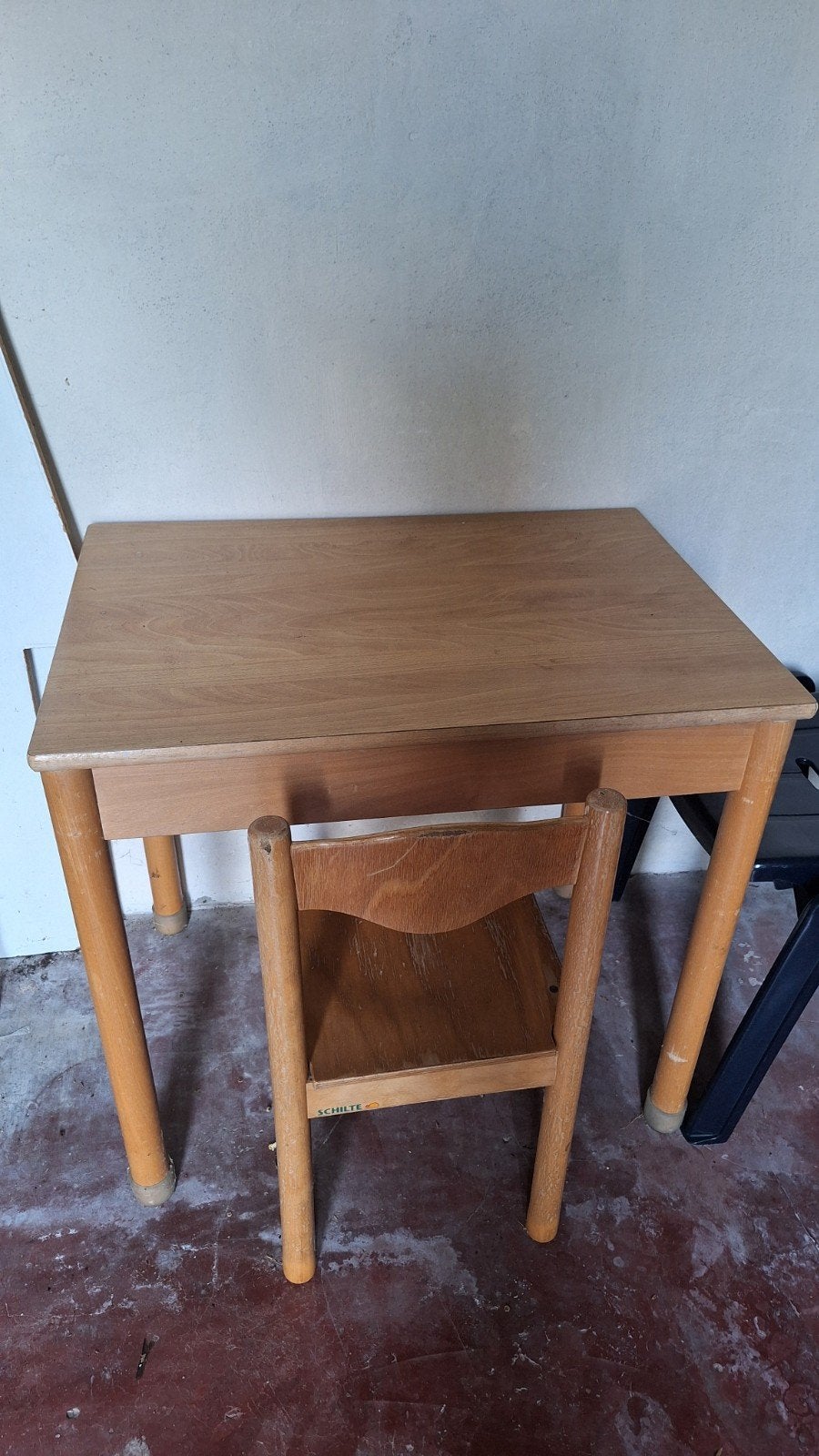 Houten kinderbureau met stoel, Kinderen en Baby's, Kinderkamer | Tafels en Stoelen, Ophalen, Tafel(s) en Stoel(en)