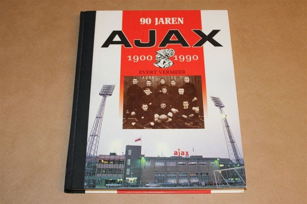 90 Jaren Ajax [1900-1990] — Rijk Geïllustreerd Jubileumboek, Ophalen of Verzenden, Gelezen, Watersport en Hengelsport