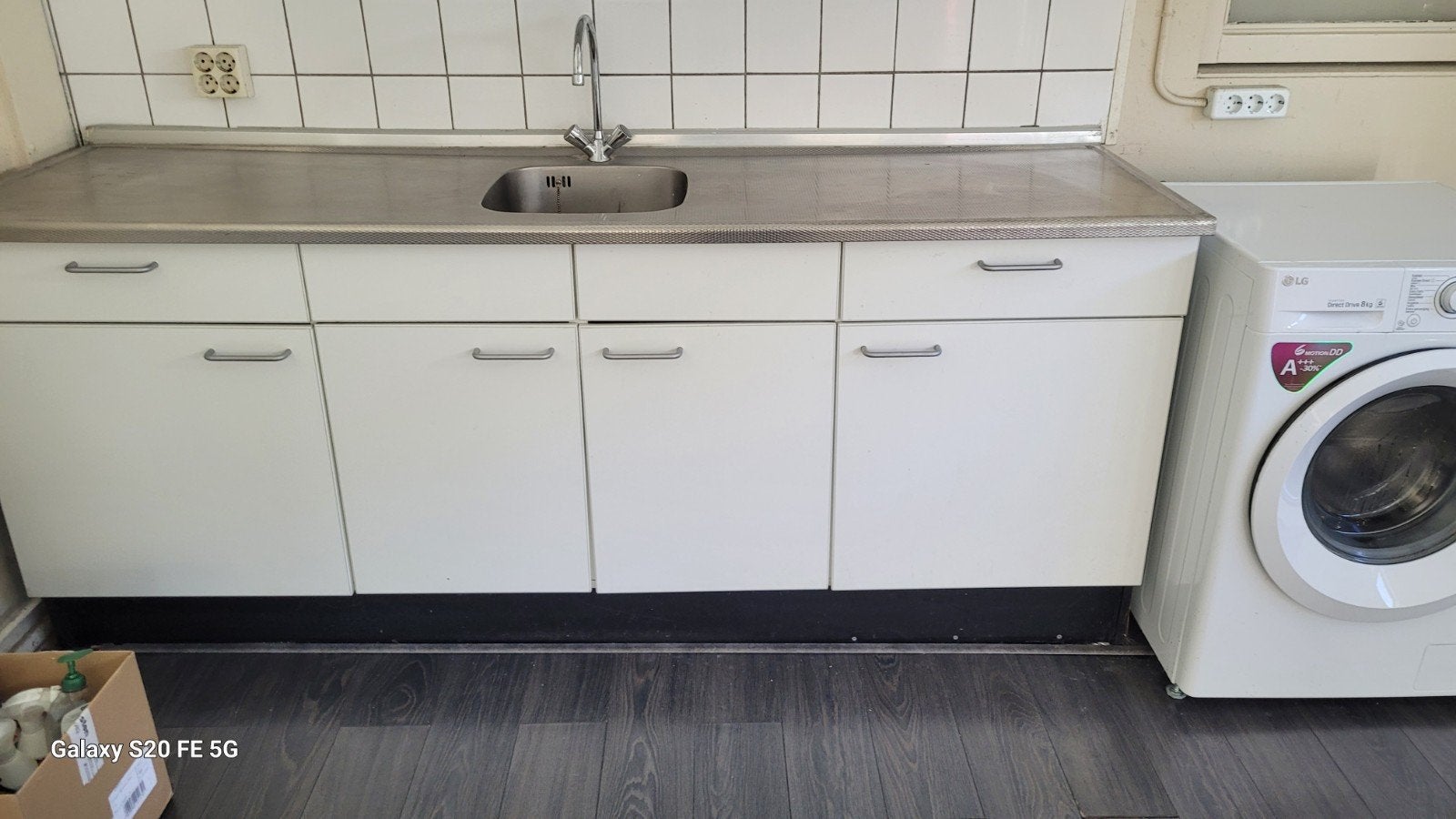 Compacte witte keuken met RVS blad en afzuigkap, Ophalen, Gebruikt, Wit, Enkelwandige keuken
