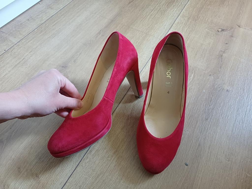 Gabor hakken | rood suède | maat 37, Kleding | Dames, Schoenen, Ophalen of Verzenden, Zo goed als nieuw, Rood